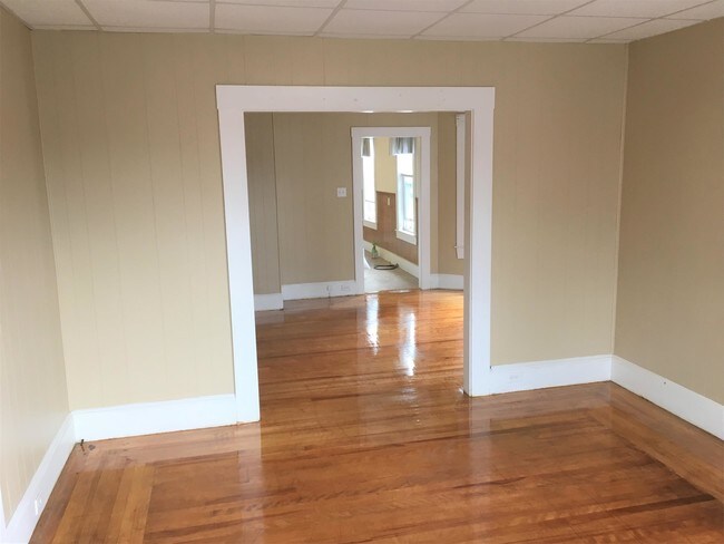 Building Photo - 4 Prentice St