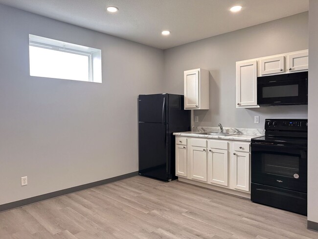 Building Photo - 1 bedroom 1 bath apartment