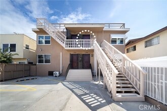 Building Photo - 1050 Cedar Ave