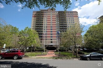 Building Photo - 801 N Pitt St