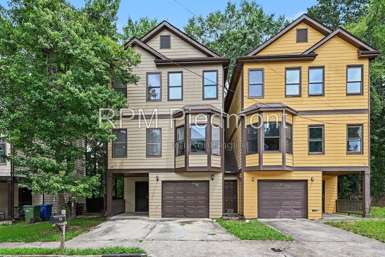 Photo - 739 Prince Place Northwest