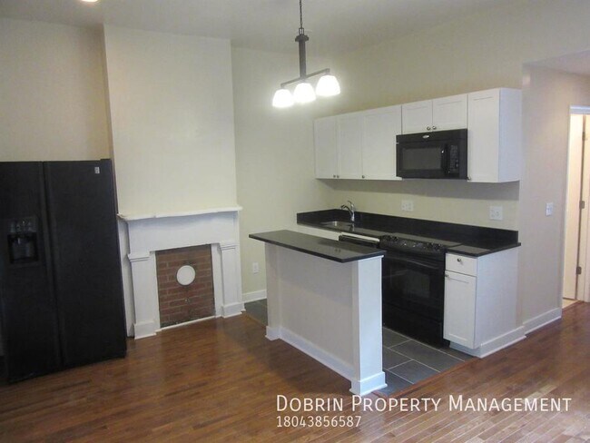 Building Photo - 1307 W Clay St