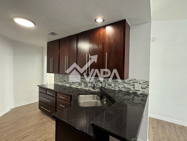 Foto del edificio - 8312 Spring Town St