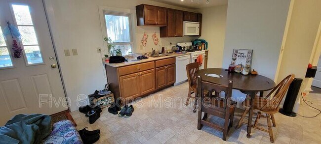 Photo - 19 Fletcher Pl Apartment