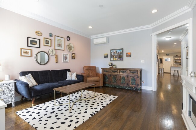 Building Photo - 4852 N Talman Ave