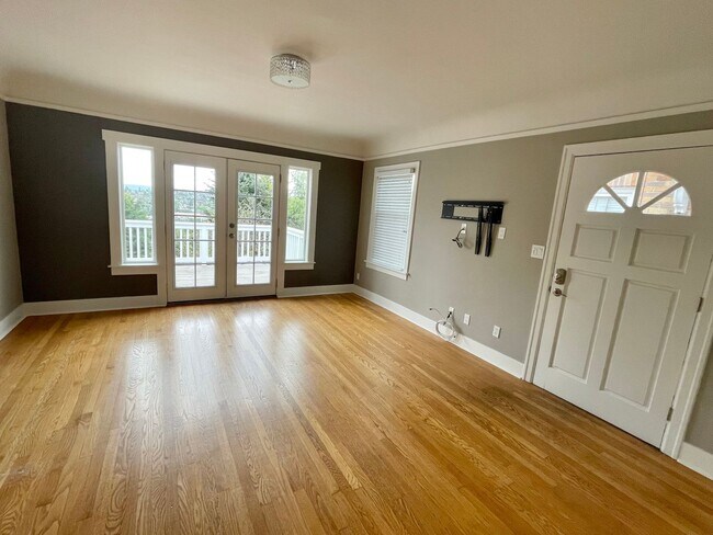 Foto del edificio - Magnolia 2-bed Townhome with a View!