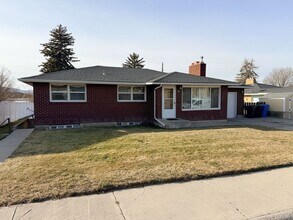 Building Photo - 85 Princeton Ave