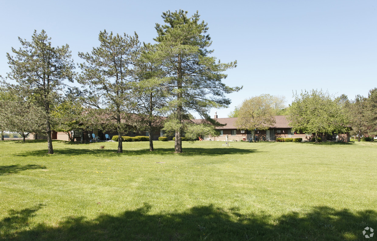 Building Photo - York Hills II
