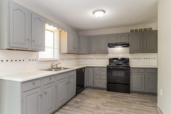 Foto del edificio - 13144 Ashland Ave