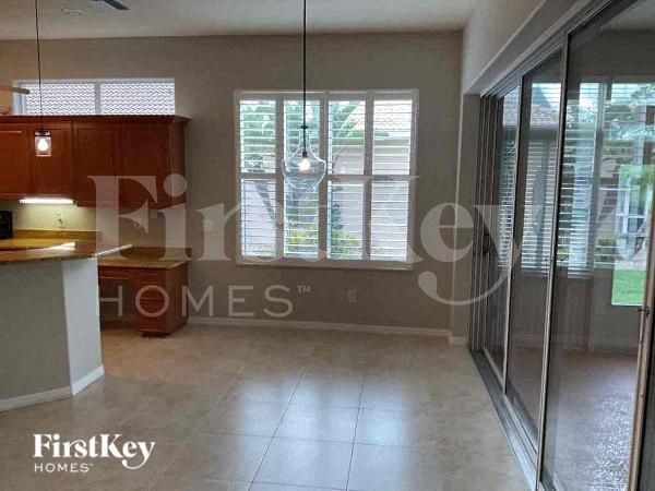 Foto del edificio - 26324 Stillwater Cir