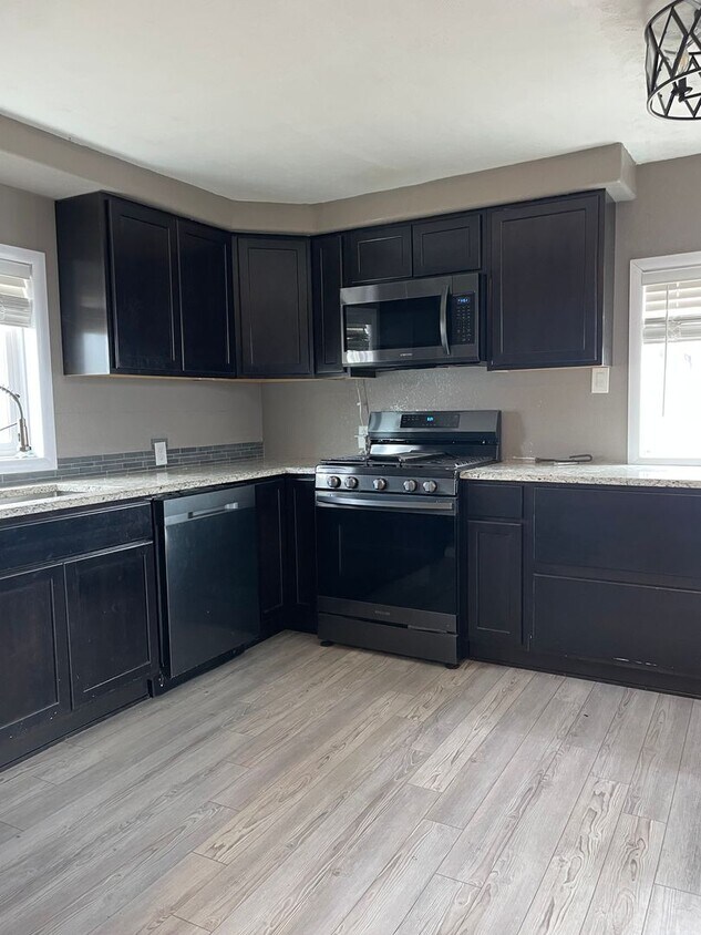 Primary Photo - 3 bedroom home