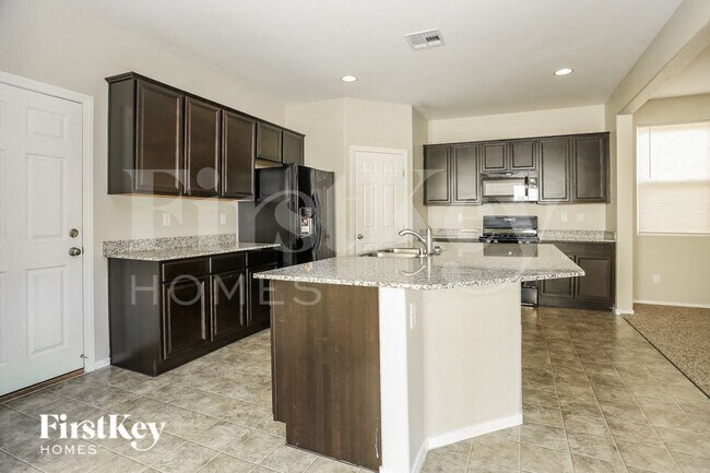 Foto del edificio - 4056 Little Bay Ave