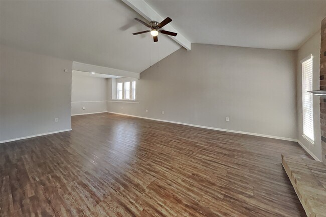 Building Photo - 22702 Market Square Ln