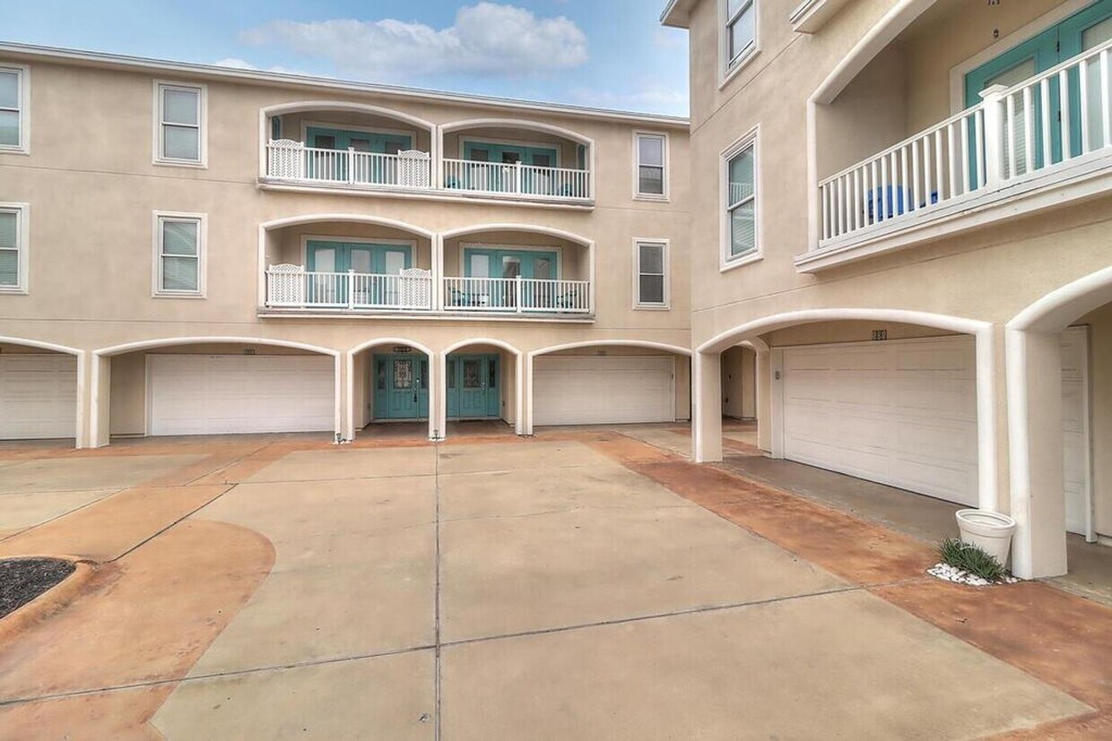 Foto principal - 14422 Verdemar Dr