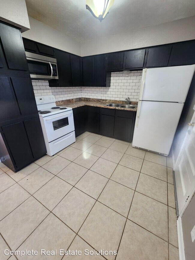 Building Photo - 4 br, 2 bath House - 1340 Johnson Drive