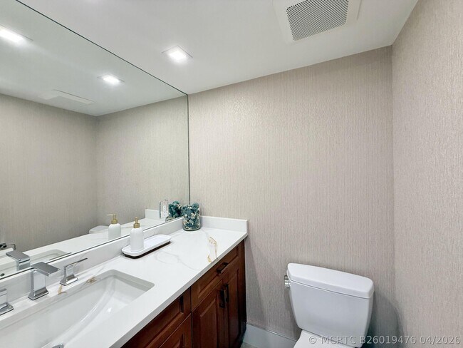 Foto del edificio - 3000 N Ocean Dr