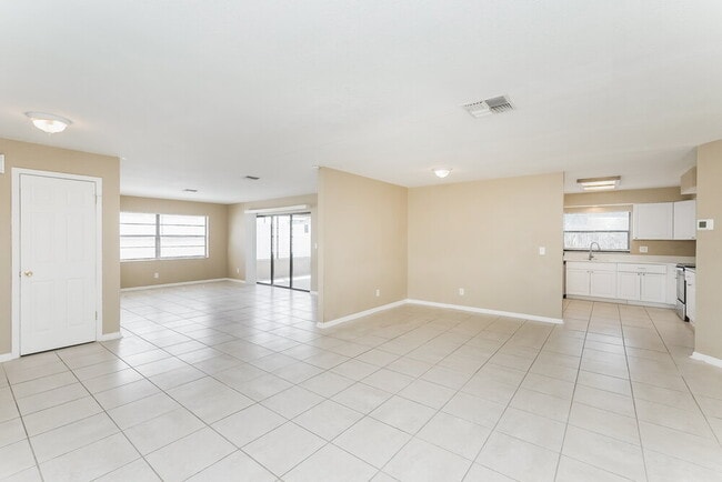 Building Photo - 7932 San Miguel Dr