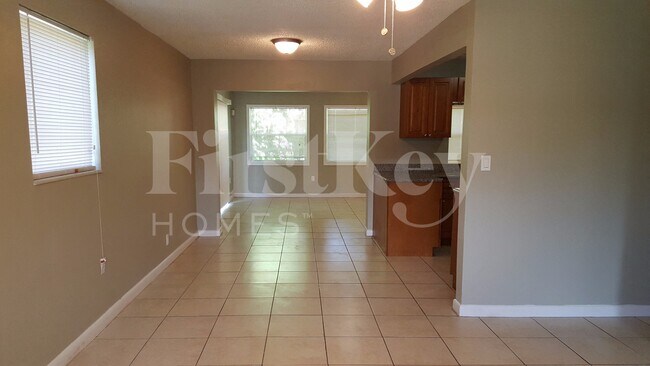 Building Photo - 5970 NW 42nd Terrace