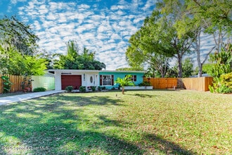 Building Photo - 177 Woodland Dr