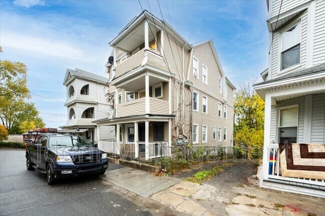 Building Photo - 80 Lounsbury Ave