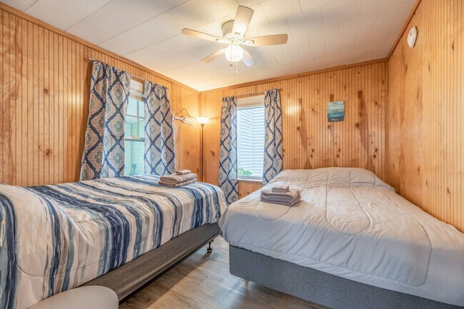 Foto del edificio - Spacious Old Orchard Beach Retreat - Sleep...