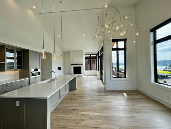 Building Photo - Luxury Pleasant Beach Village 4 Bedroom Ho...