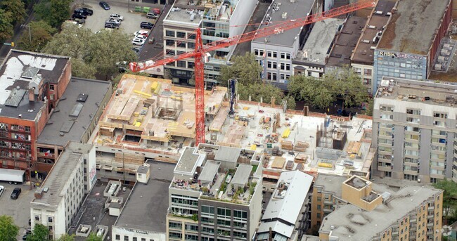 Costar Aerial - Bob & Michael's Place