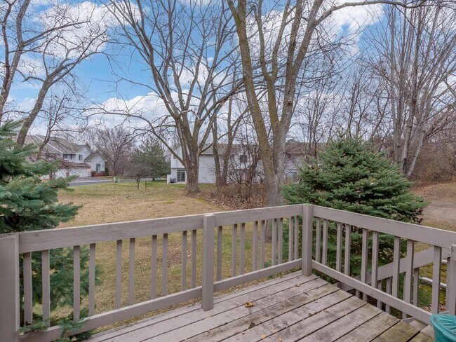 Foto del edificio - 8293 Mitchell Rd