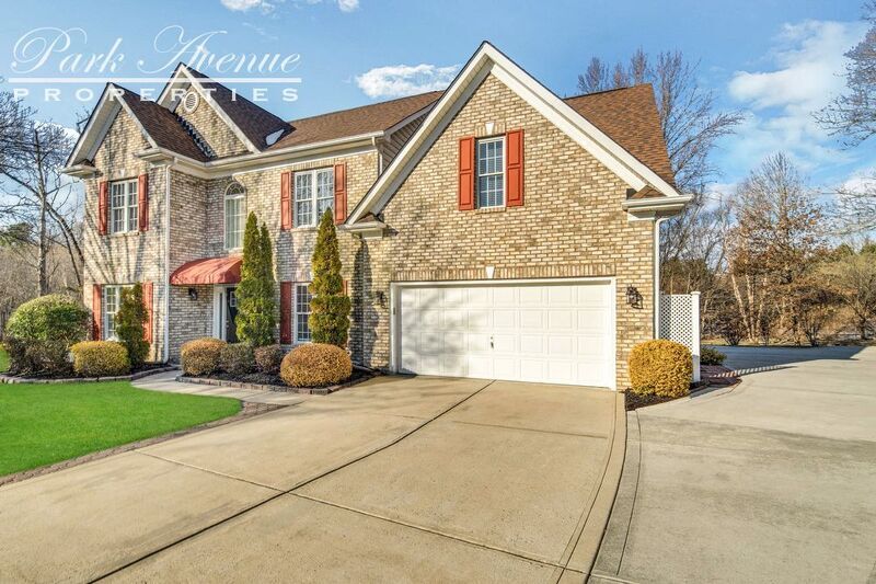 2303 Coneflower Dr, Charlotte, NC 28213 House for Rent in Charlotte