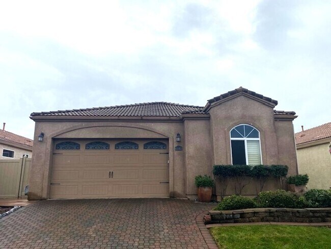 Building Photo - Custom Home in Tuscany Villas 50+ Community!!