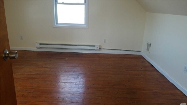 Building Photo - 44 S 18th St