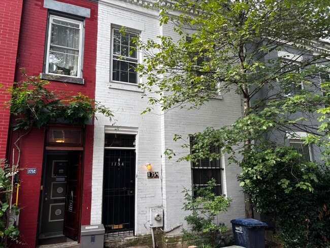 Building Photo - 1754 Seaton St NW