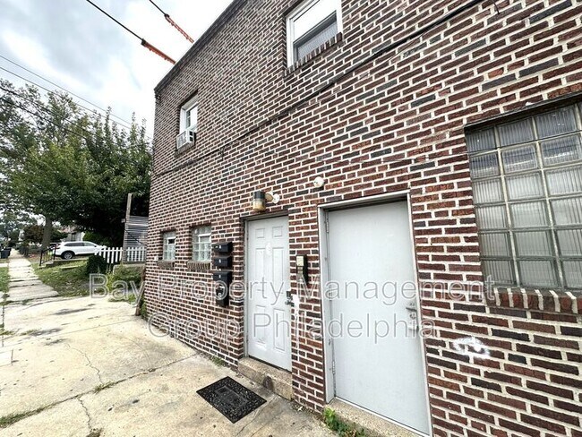 Foto del edificio - 300 MacDade Blvd