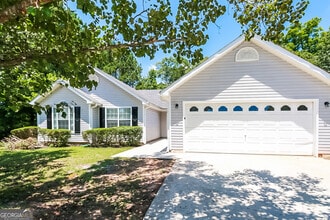 Building Photo - 1012 Forest Glen