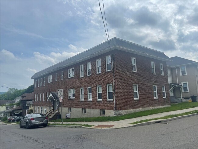 Foto del edificio - 77 Colfax Ave
