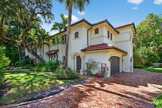 Building Photo - 745 Oleander St
