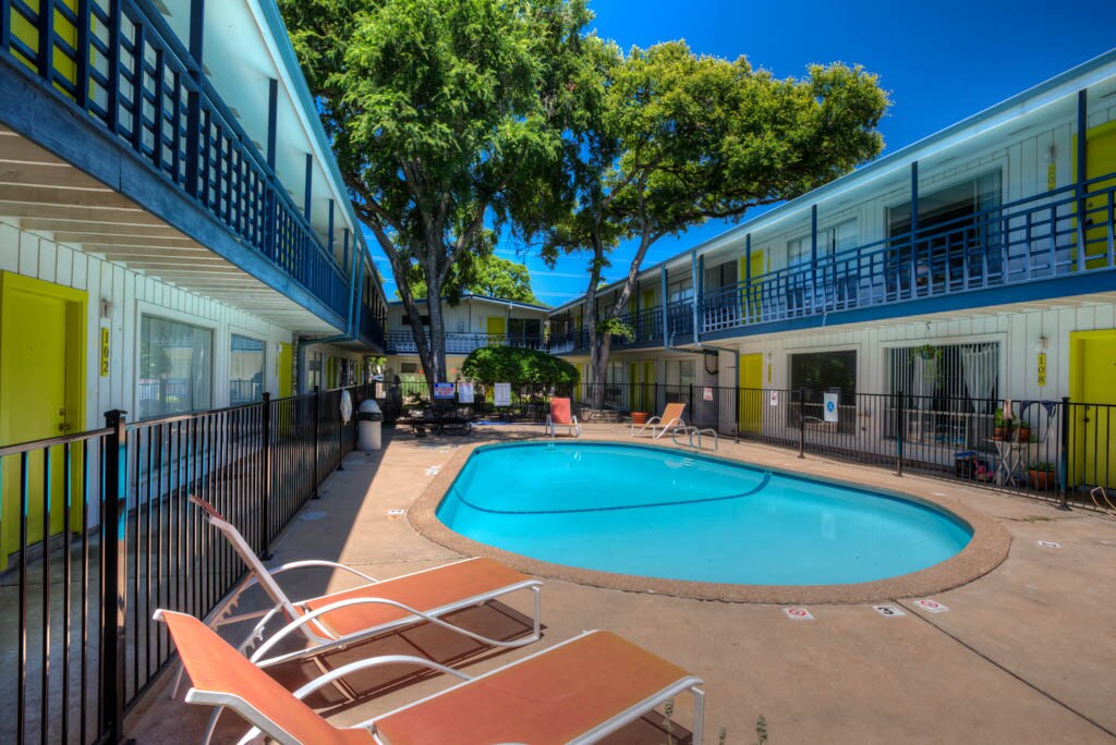 Oasis at the Speedway Apartments in Austin, TX