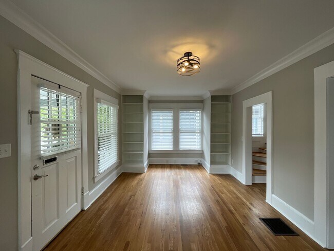 Building Photo - T.R. Lawing Property in the Elizabeth Neig...