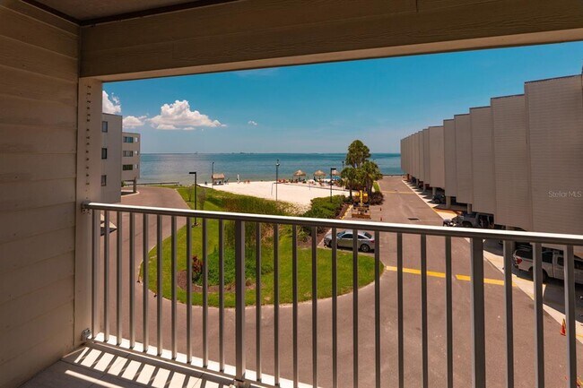 Foto del edificio - 2506 N Rocky Point Dr