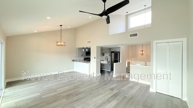 Building Photo - 295 Clearview Ct