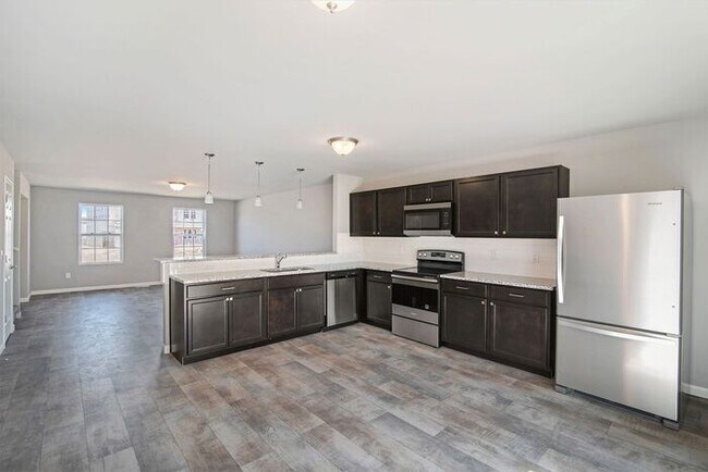 Building Photo - 7132 Primrose Ln