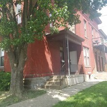 Building Photo - 1620 S High St