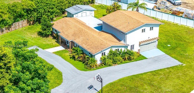 Foto del edificio - 19450 SW 125th Ave