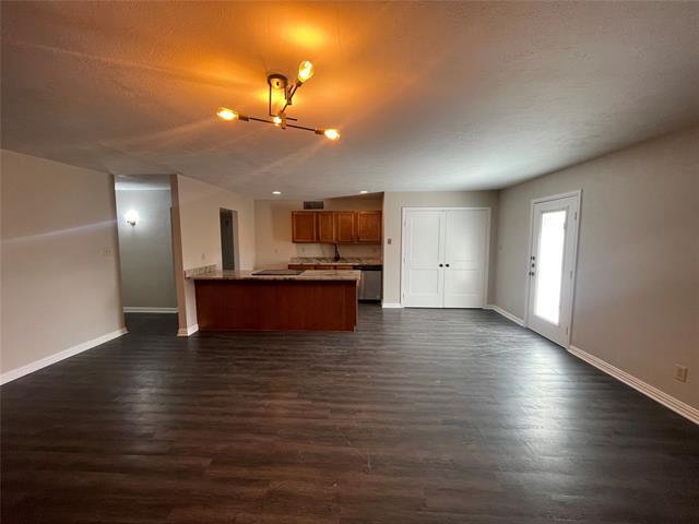 Building Photo - 407 Woodcrest Way