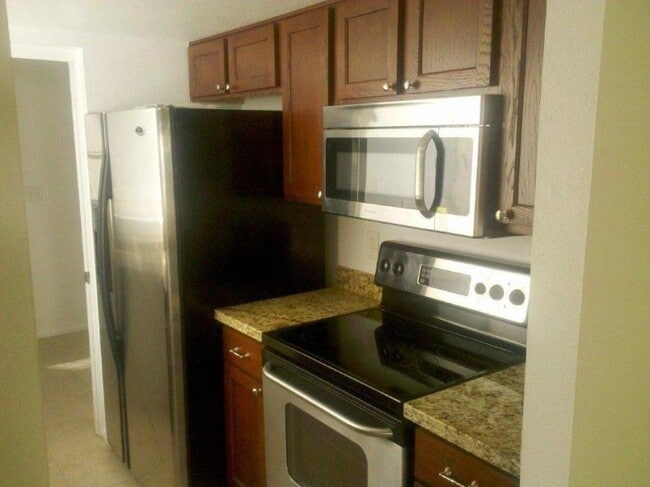 Building Photo - 2 bedroom in PHOENIX AZ 85020