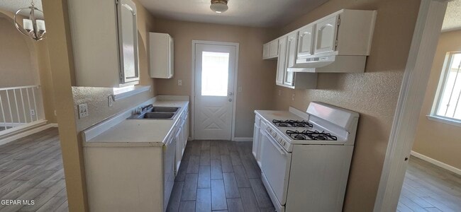 Building Photo - 11559 Tony Ponce Dr