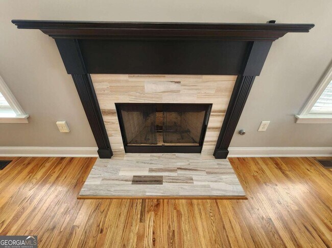 Foto del edificio - 280 Carlyle Park Dr