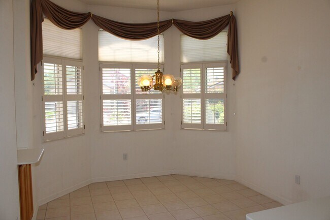 Foto del edificio - 5812 Sandlewood Way