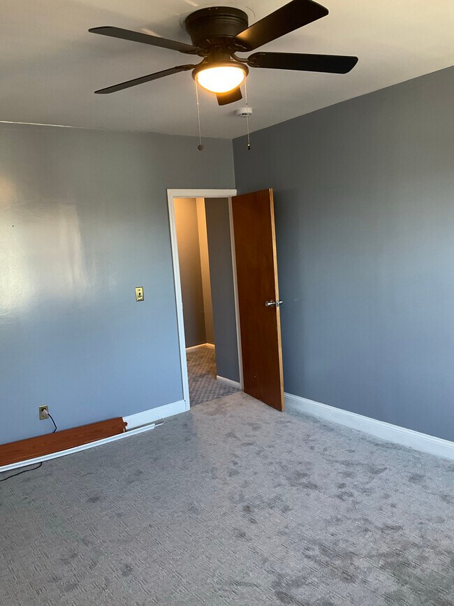 Apartamento 2, habitación 1 - 4137 Boyd Ave