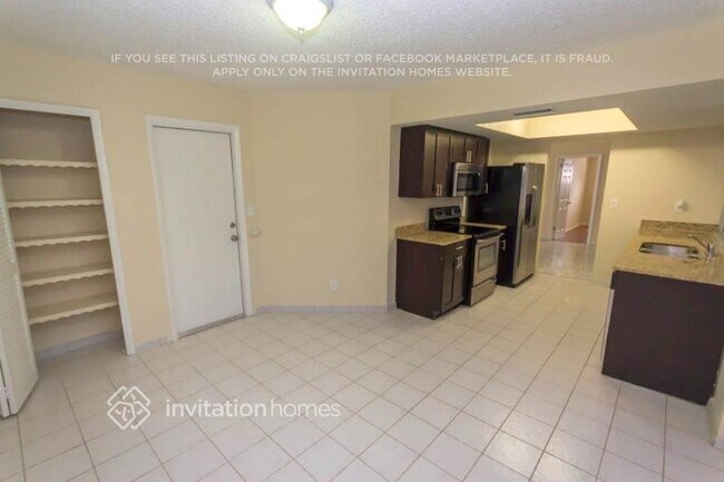 Foto del edificio - 4916 NW 39th St